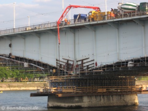 Beton Brückenpfeiler Beuel