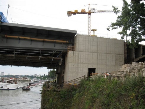 Bonn Kennedybrücke: Übergang Rampenbrücke Bonn