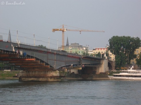 Bonn Kennedybrücke: Blick von Beuel - 29.06.09