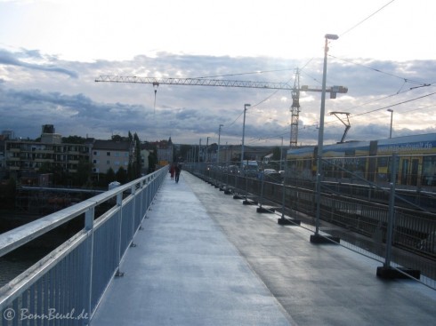 Kennedybrücke Fußweg Blickrichtung Beuel - September 09