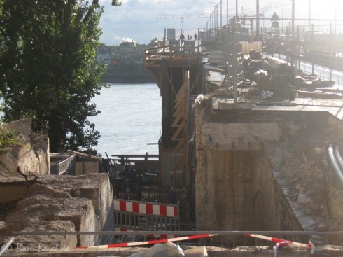 Bonn Kennedybrücke: neue Brückenteil, Übergang alter Brückenkopf