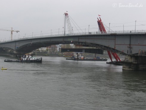 09.11.09 Kennedybrücke - Südseite Hauptträger Montage