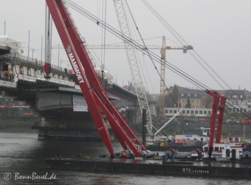 09.11.09 Kennedybrücke - Hauptträger Montage Südseite